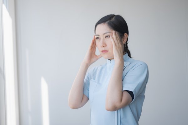 母は東大、姉は京大… 家族が優秀すぎる専門学生の悩み「学歴が重視される事に気づき…」に寄せられた賛否の声