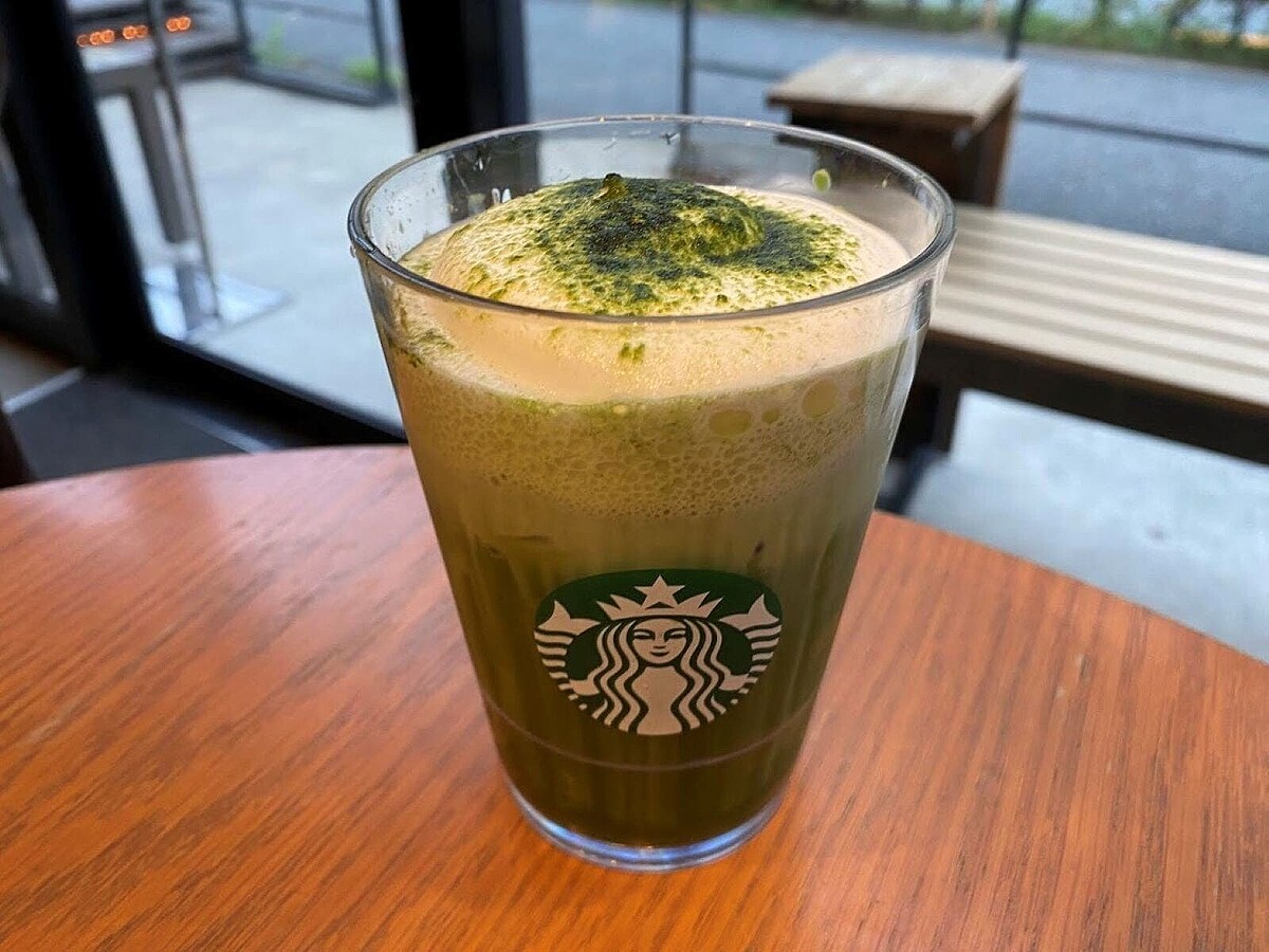 【スタバ新作】「涼み 抹茶 ムース ティー」を実食リポ! ほろ苦い抹茶の味わいにファン続出の予感