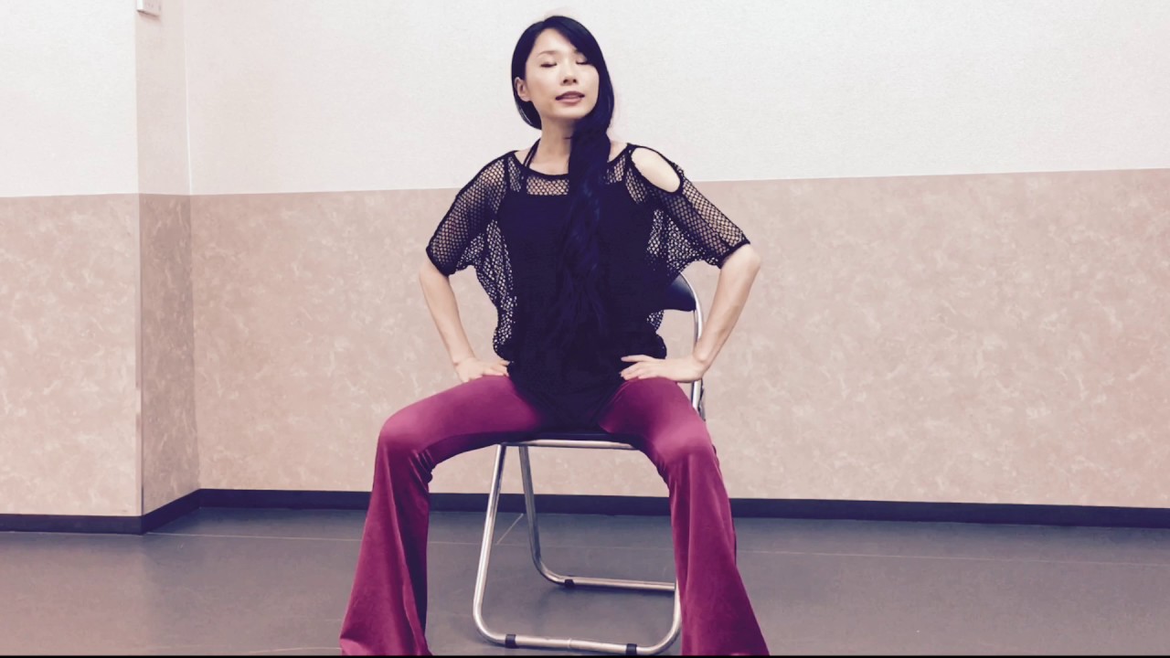 カイロプラクター&炭酸セラピスト®片岡夕美子氏が提案「お腹が伸びる感覚で美ボディに!」