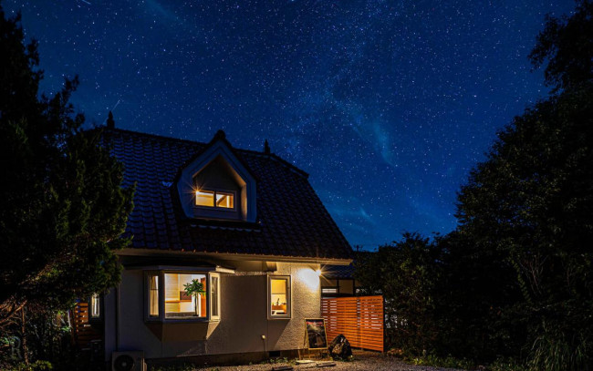 長野に“愛犬と泊まれる1日1組限定ヴィラ”誕生へ! 本格バレルサウナ&ドッグランを併設