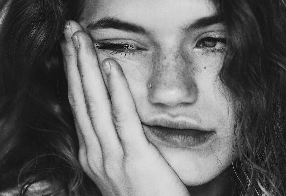 顔のたるみ「効果なし」にならないために知っておきたい「そもそもの原因」