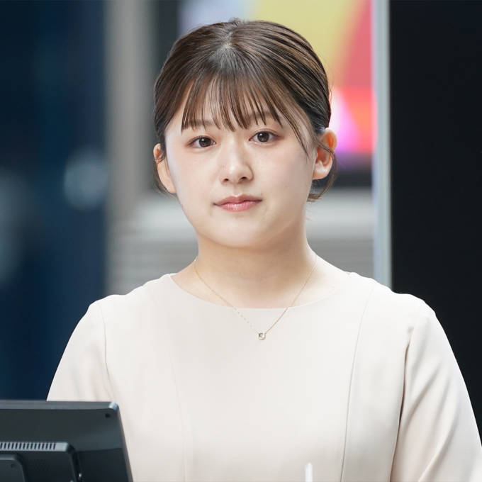 尾崎里紗「いつも使ってる」繊細まつ毛が完成!愛用のマスカラを紹介