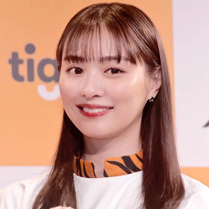 内田理央「絶対買いだと思います」イエベにおすすめしたい繊細発色ハイライト