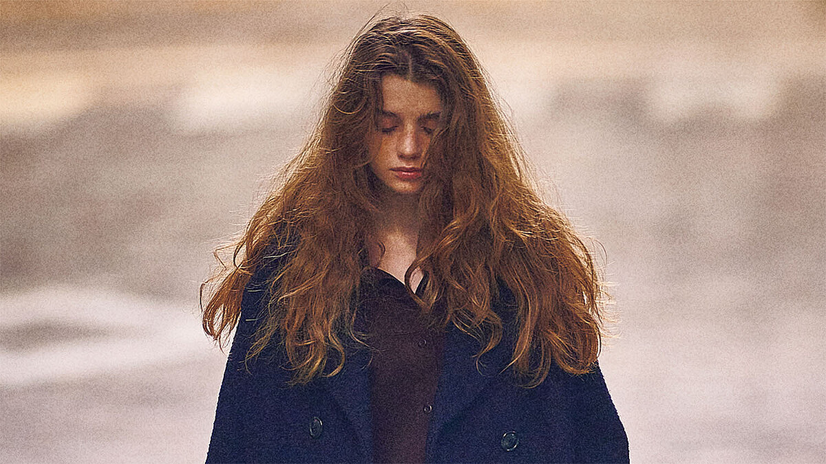 【明日なに着る?】「コーディネートの幅を広げる」ミドル丈のキレイなコート