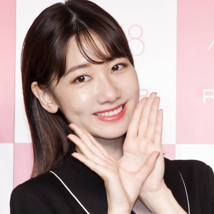 柏木由紀「自然な高さと影」鼻のシェーディングに感心!“大人メイク”に使える陰影パレット