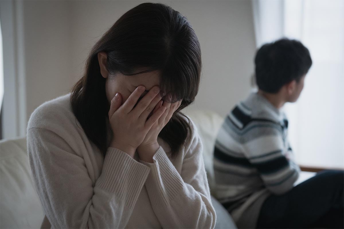 「熟年離婚する可能性は?」既婚男女に聞く 世帯年収200万でも、1800万円でも…?《生々しい事情》