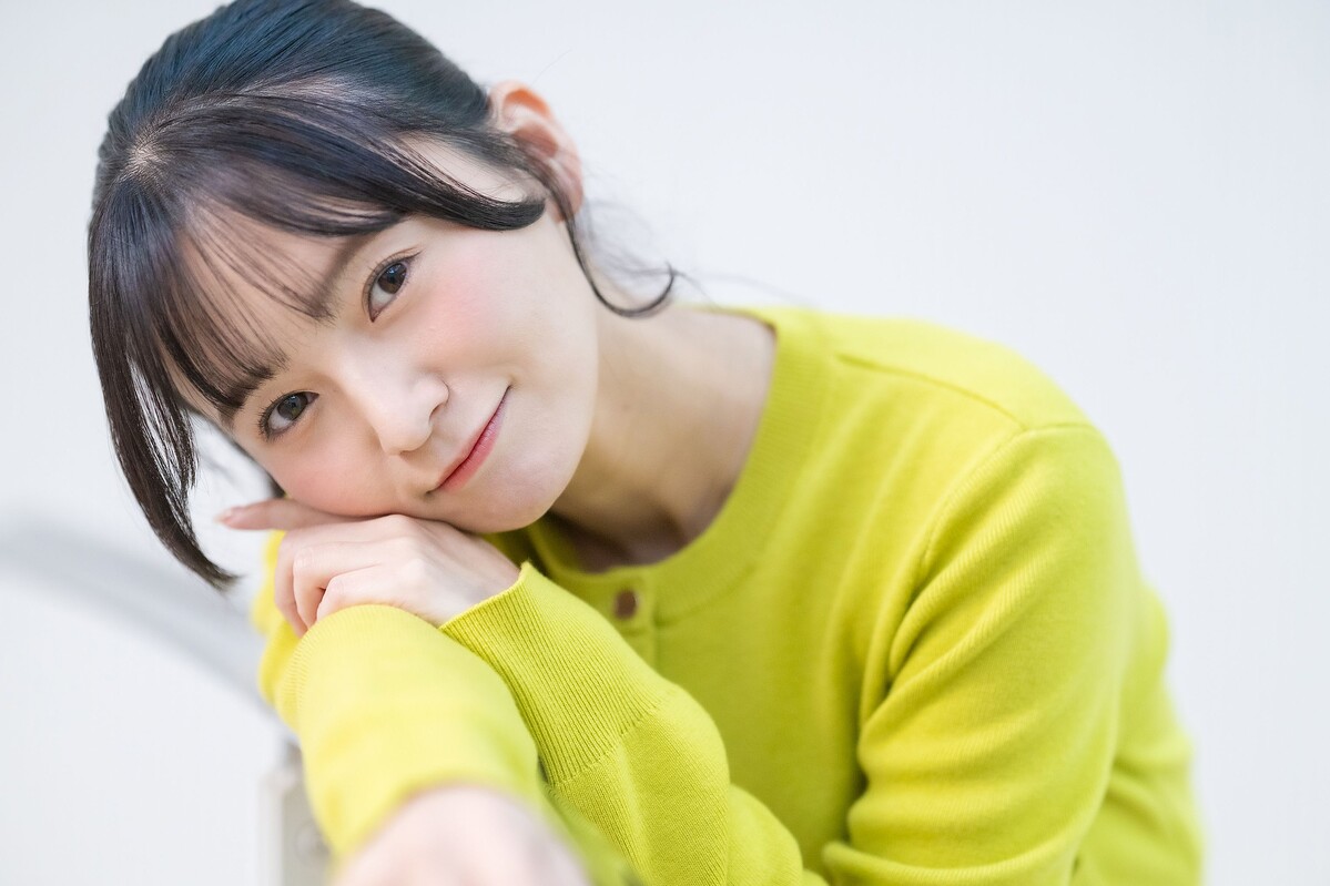 「10人のおじさんに囲まれて…」12歳でデビューしたグラビアアイドル・西永彩奈(30)が語る、初撮影会の衝撃と“関西で鍛えられた日々”