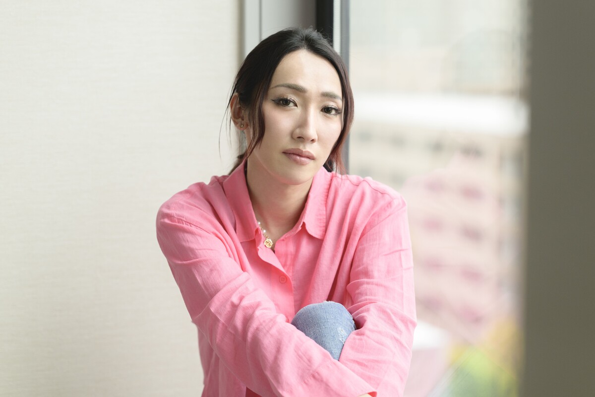 「アンタ、肌汚いわ〜!」女性タレントへの“強めの言葉”を求められて…“可愛すぎるオネエ”としてバラエティでブレイクしたゆしんが明かす、キャラと本当の自分のギャップ