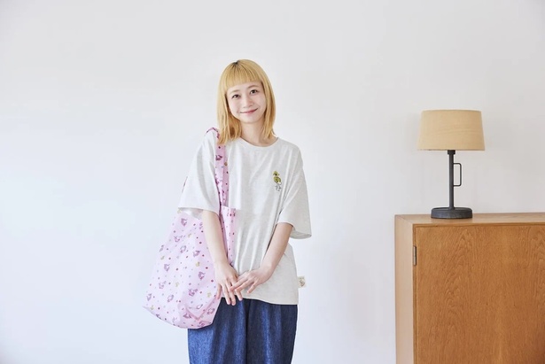 水森亜土×しまむら「SEASON REASON」コラボ!おてんばガールの刺しゅうTシャツ+エコバッグセットが1419円