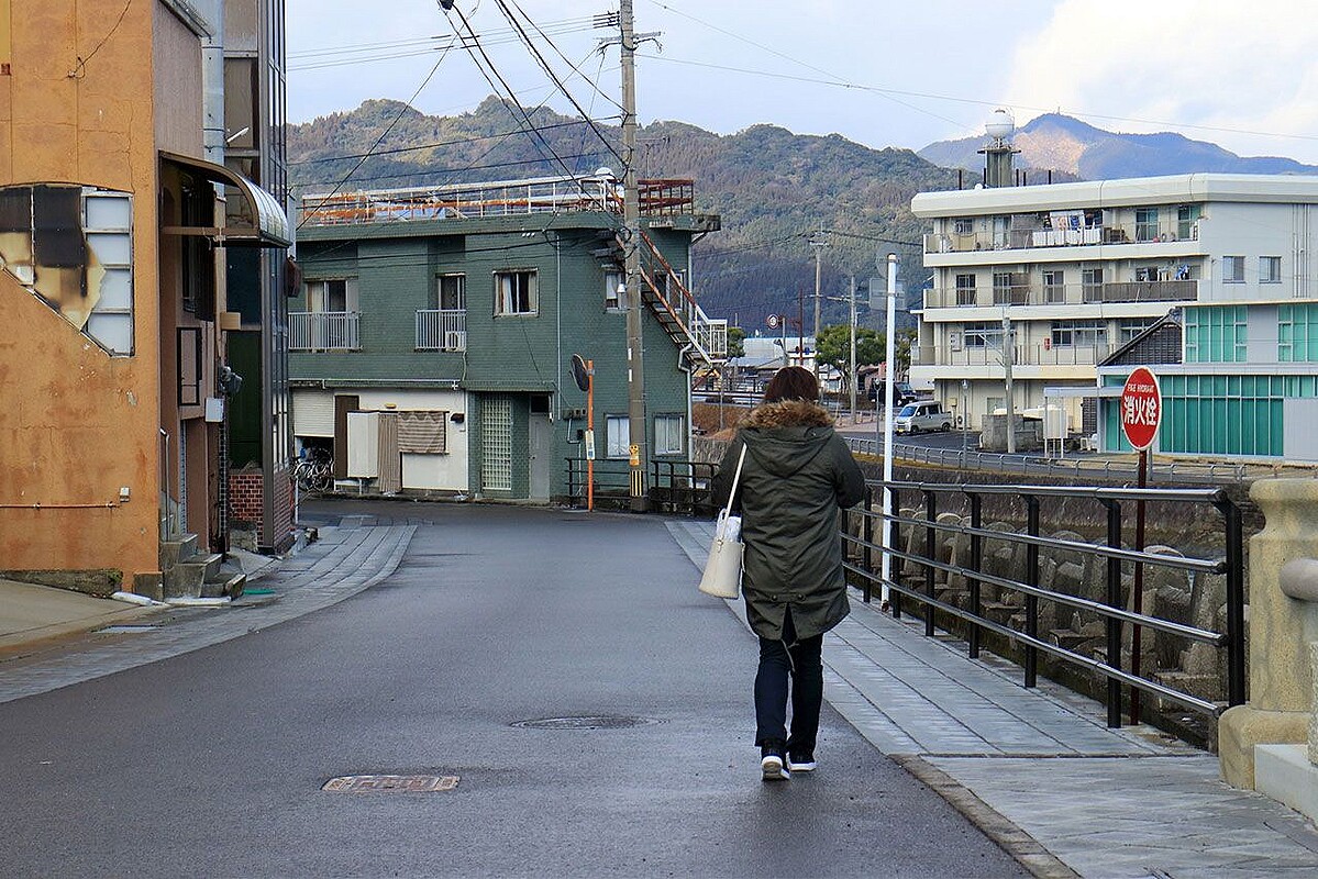 《増えたのは東京と沖縄だけ》首都圏すら人口減に転じた日本…結婚に踏み切れない若者の「経済的不安」